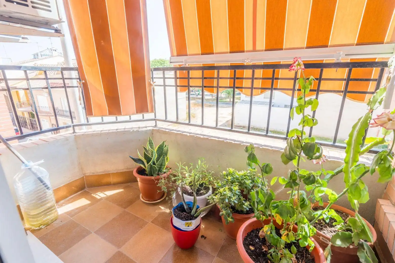 Terraza de Piso en venta en La Pobla de Farnals con Aire acondicionado, Horno y Balcón
