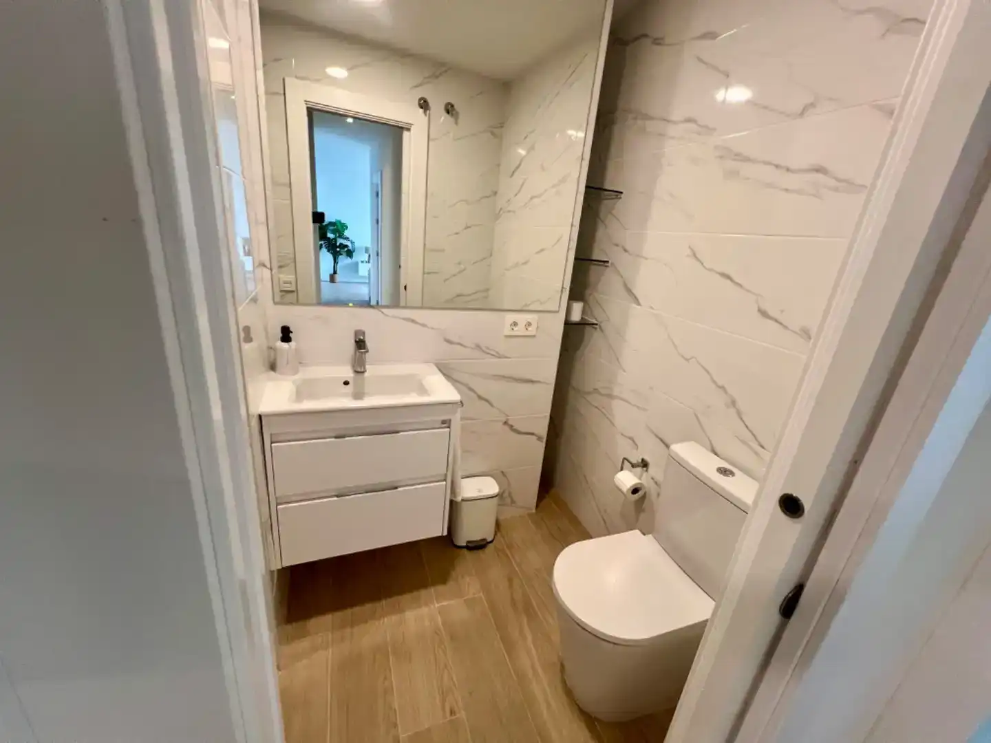 Bathroom of Flat for rent in Almuñécar  with Air Conditioner and Furnished