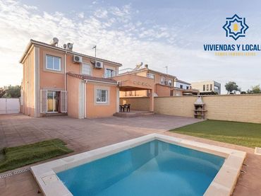 Villa con piscina in vendita a Calle Calle Venus