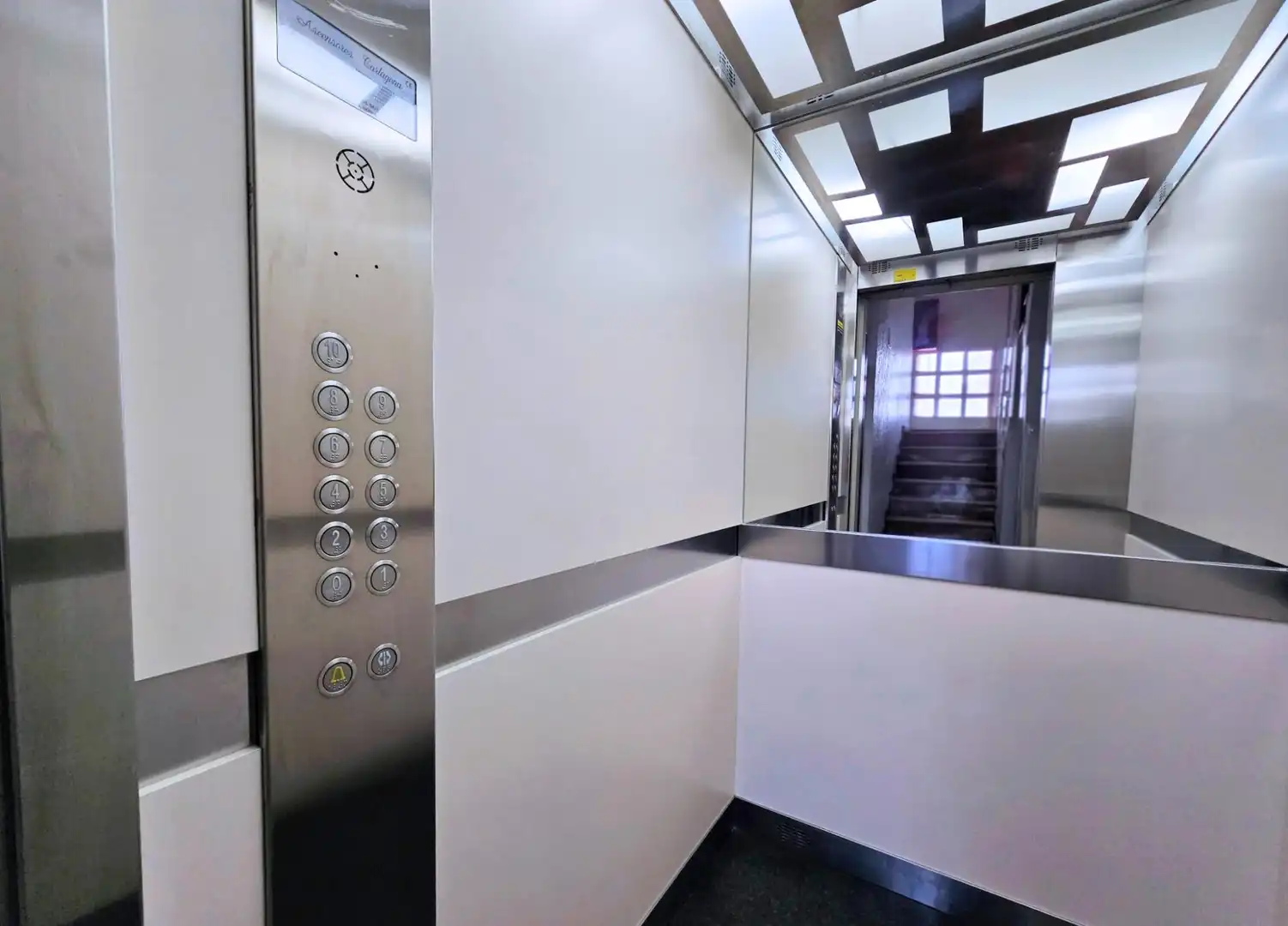 Flat for rent in Cartagena  with Air Conditioner and Furnished