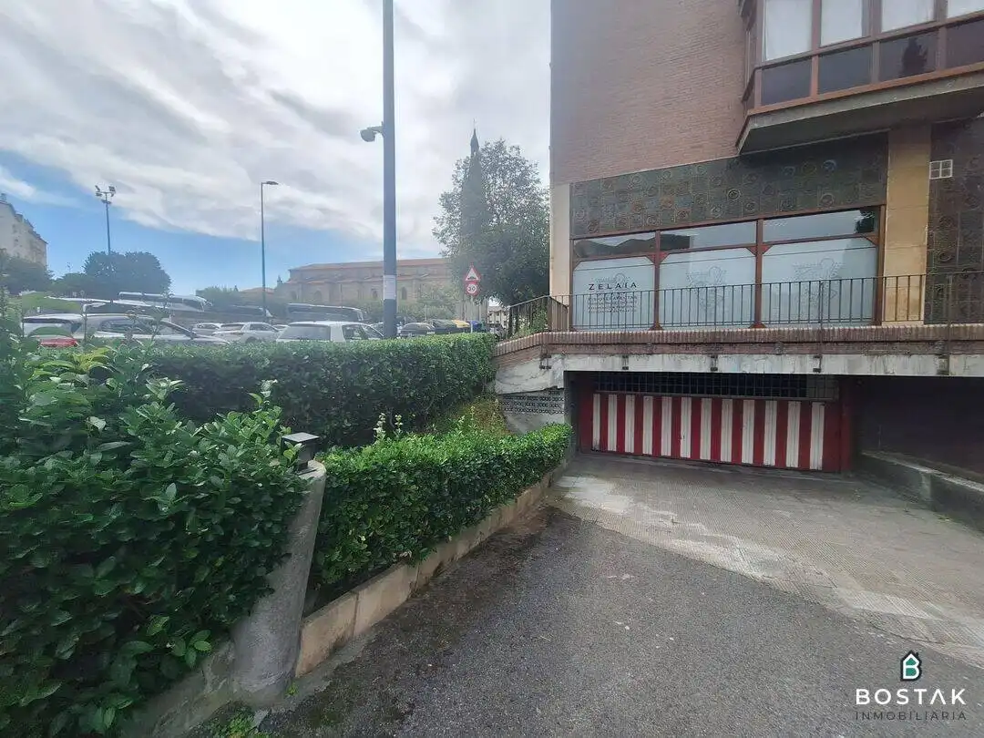 Aparcament de Garatge de lloguer en Bilbao 