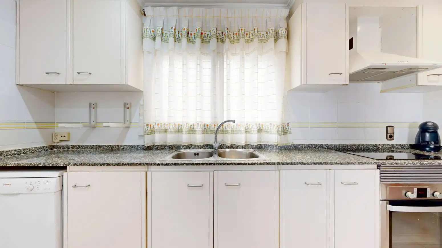 Cocina de Piso en venta en Torrent con Balcón