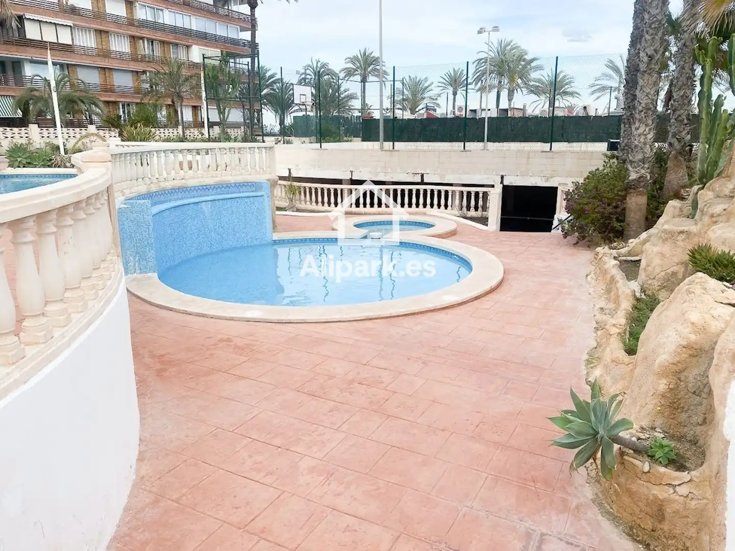 Piscina de Pis en venda en Alicante / Alacant amb Aire condicionat, Calefacció i Terrassa