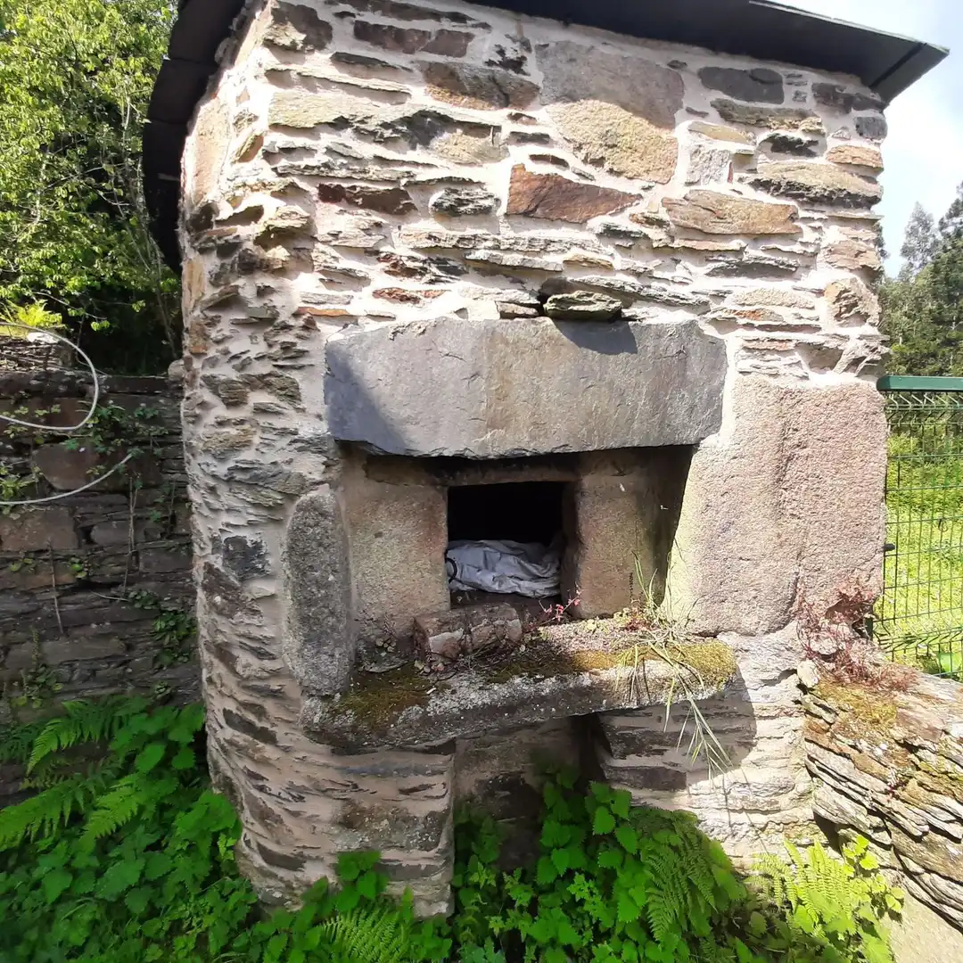 Finca rústica en venda en Viveiro amb Jardí privat