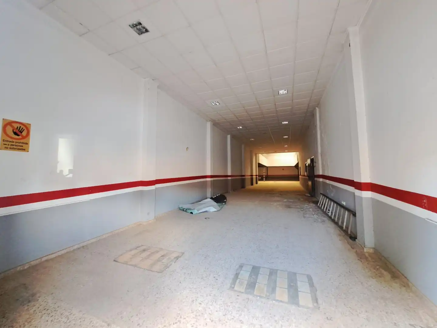 Local comercial de lloguer a Casc Urbà, imagen 2