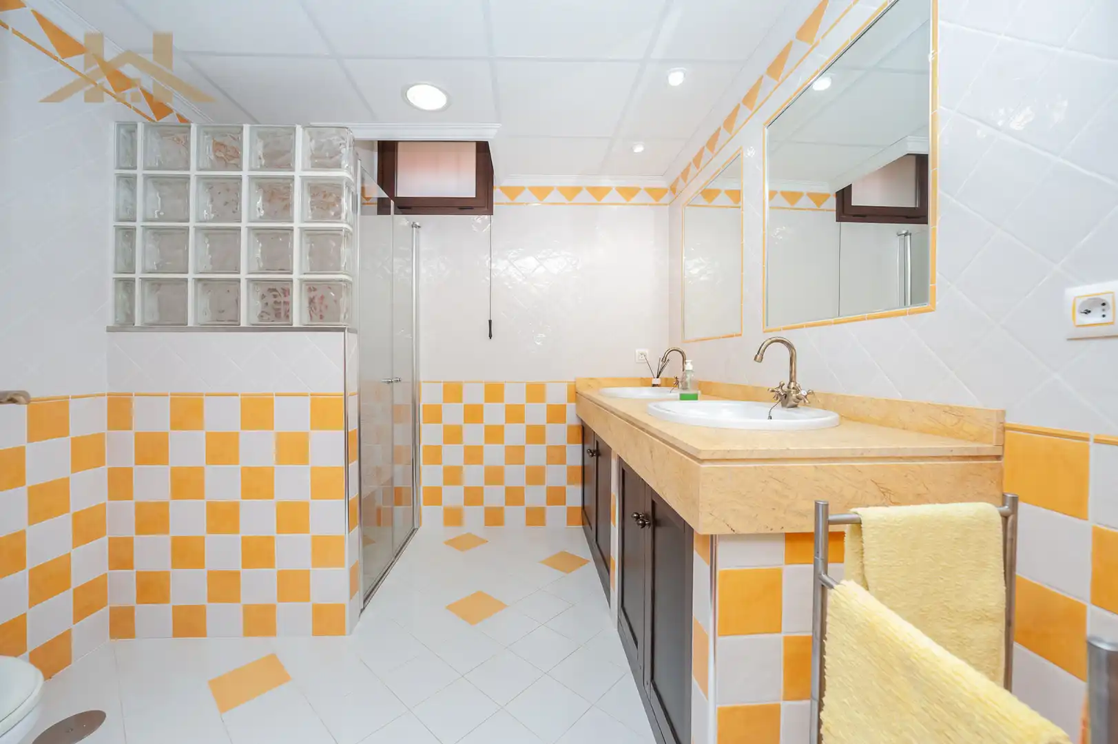 Bathroom of Houses for sale in La Montaña - El Cortijo