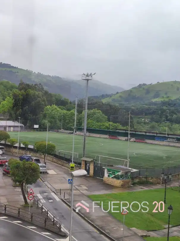 Aparcament de Pis en venda en Barakaldo  amb Calefacció, Terrassa i Balcó