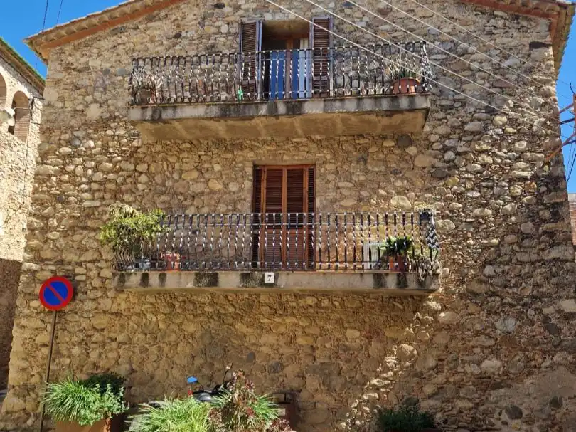 Country house for sale in plaza garriguella 7