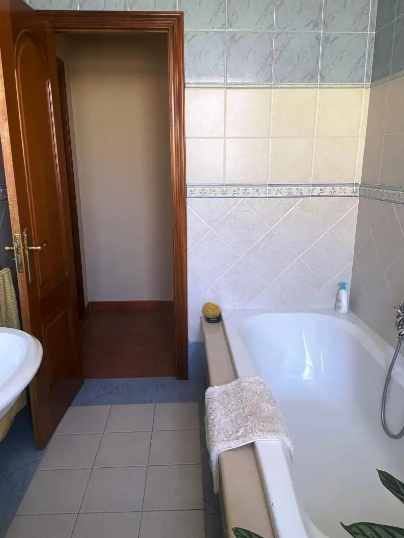 Bany de Casa o xalet de lloguer en Cangas  amb Calefacció, Jardí privat i Terrassa
