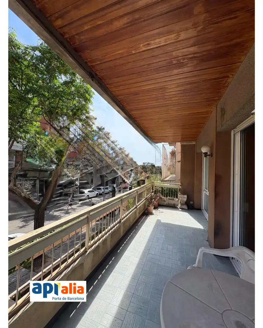 Piso con terraza en venta en de les Roses, imagen 8