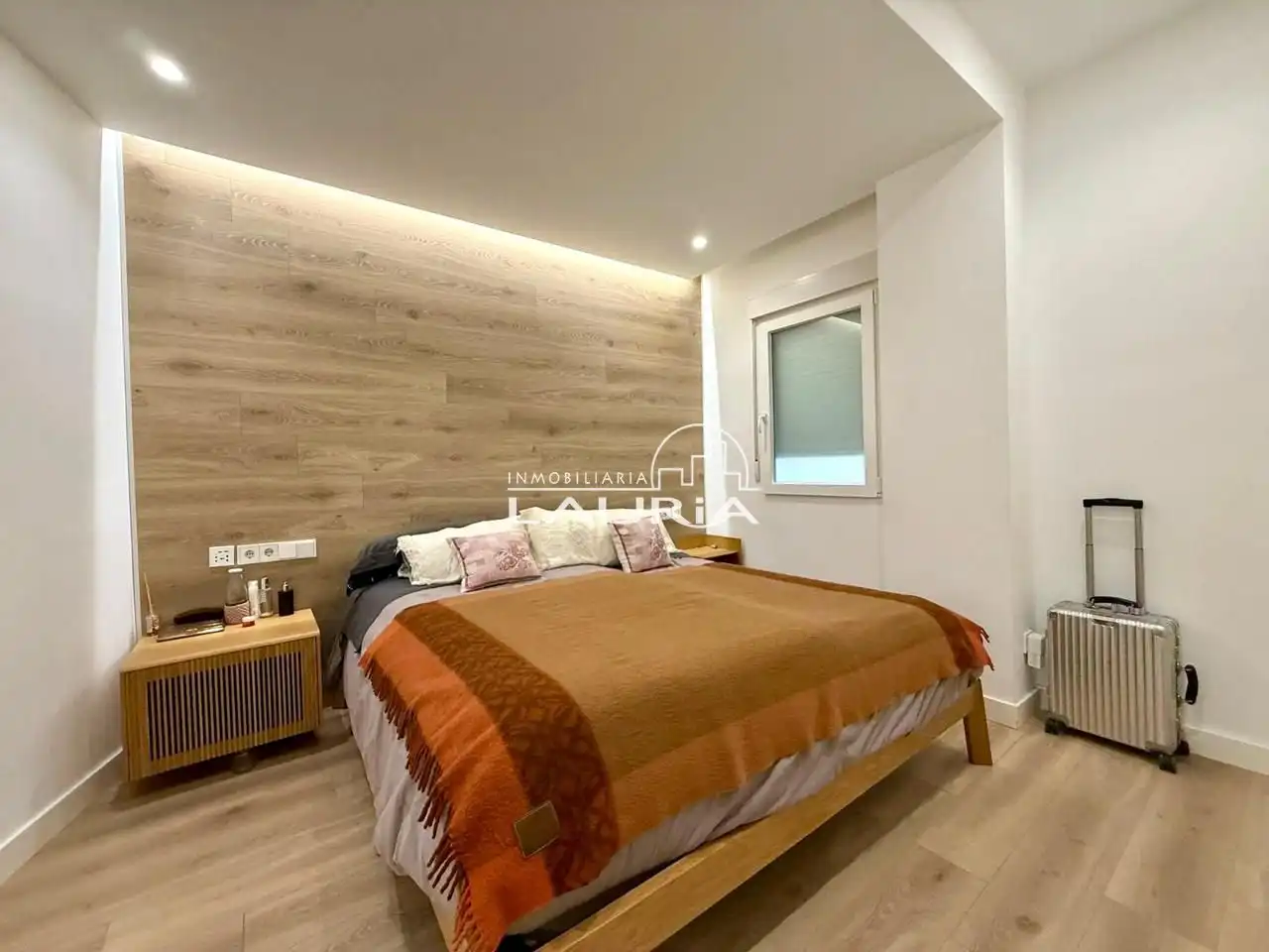 Bedroom of Flat for rent in Valencia  with Air Conditioner, Parquet flooring and Furnished