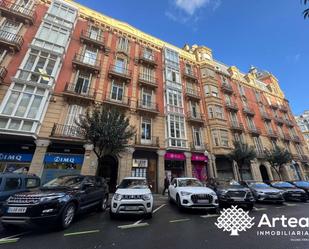 Vista exterior de Oficina en venda en Bilbao  amb Aire condicionat i Calefacció