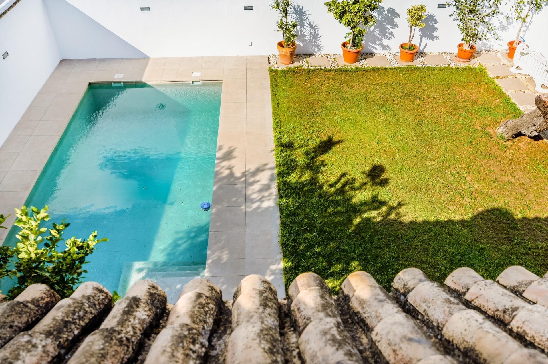 Piscina de Casa o xalet en venda en Chiclana de la Frontera amb Aire condicionat, Jardí privat i Terrassa