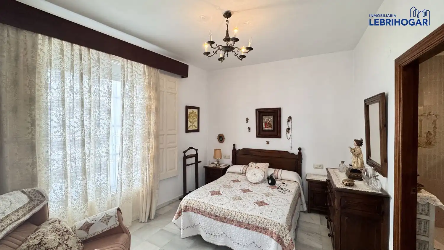 Habitación de Casa o chalet en venta en Lebrija con Calefacción, Trastero y Balcón