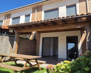 Exterior view of Single-family semi-detached for sale in Irurtzun  with Heating, Private garden and Terrace