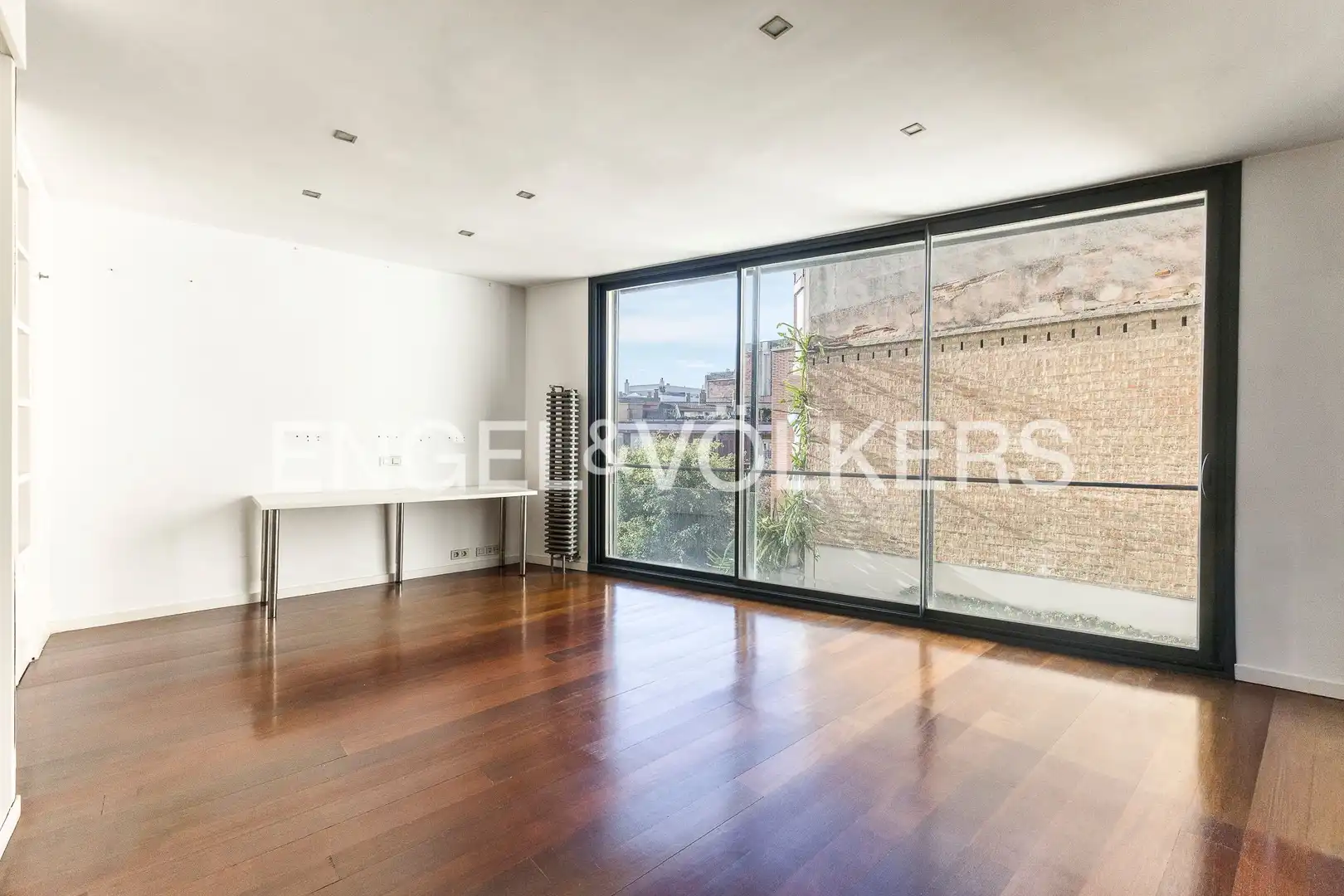 Exterior view of Houses for sale in Barcelona  with Air Conditioner, Heating and Private garden