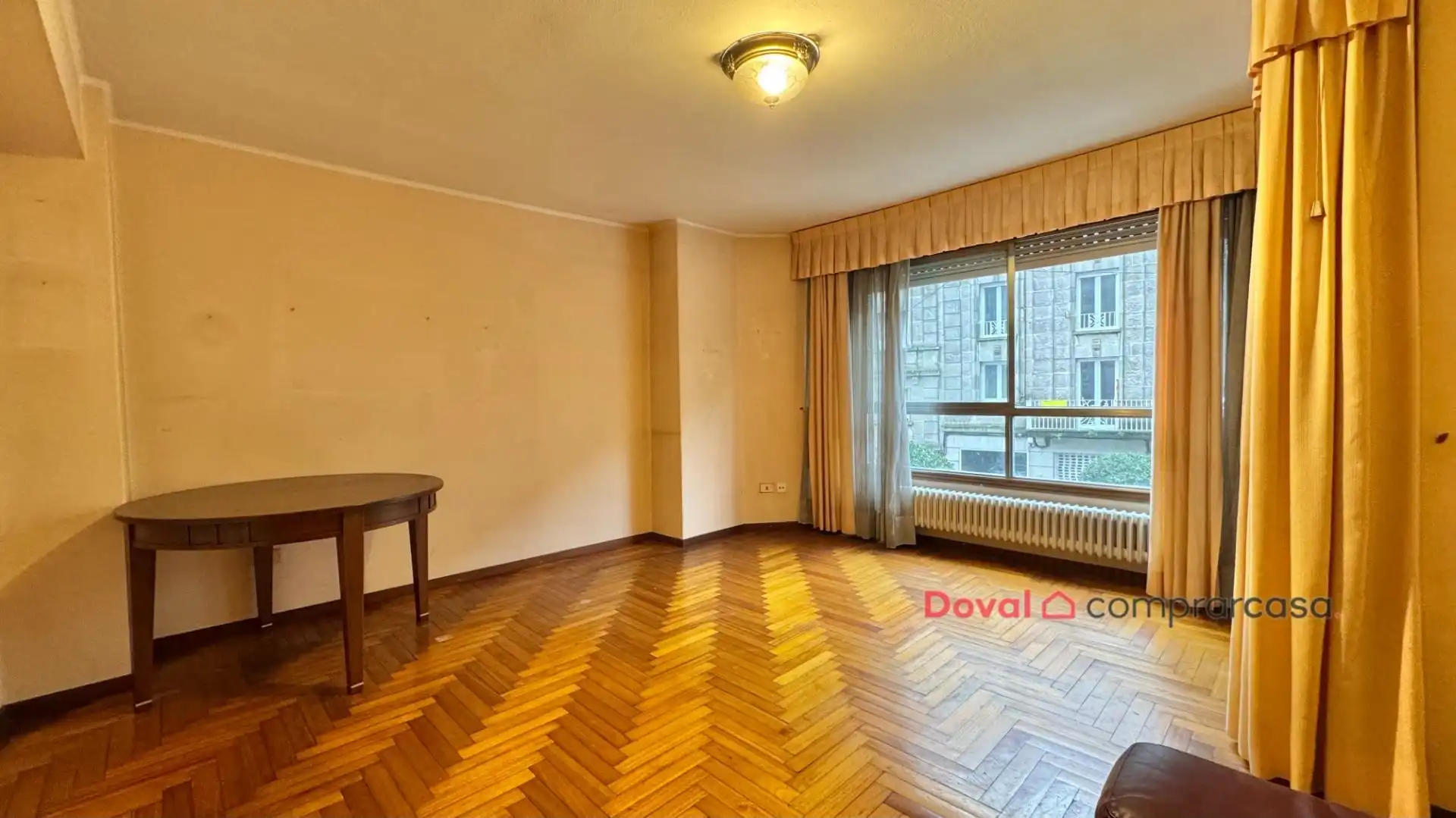 Sala de estar de Piso en venta en Vigo  con Calefacción, Parquet y Terraza