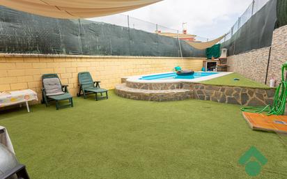 Swimming pool of House or chalet for sale in Algeciras  with Air Conditioner, Swimming Pool and Balcony