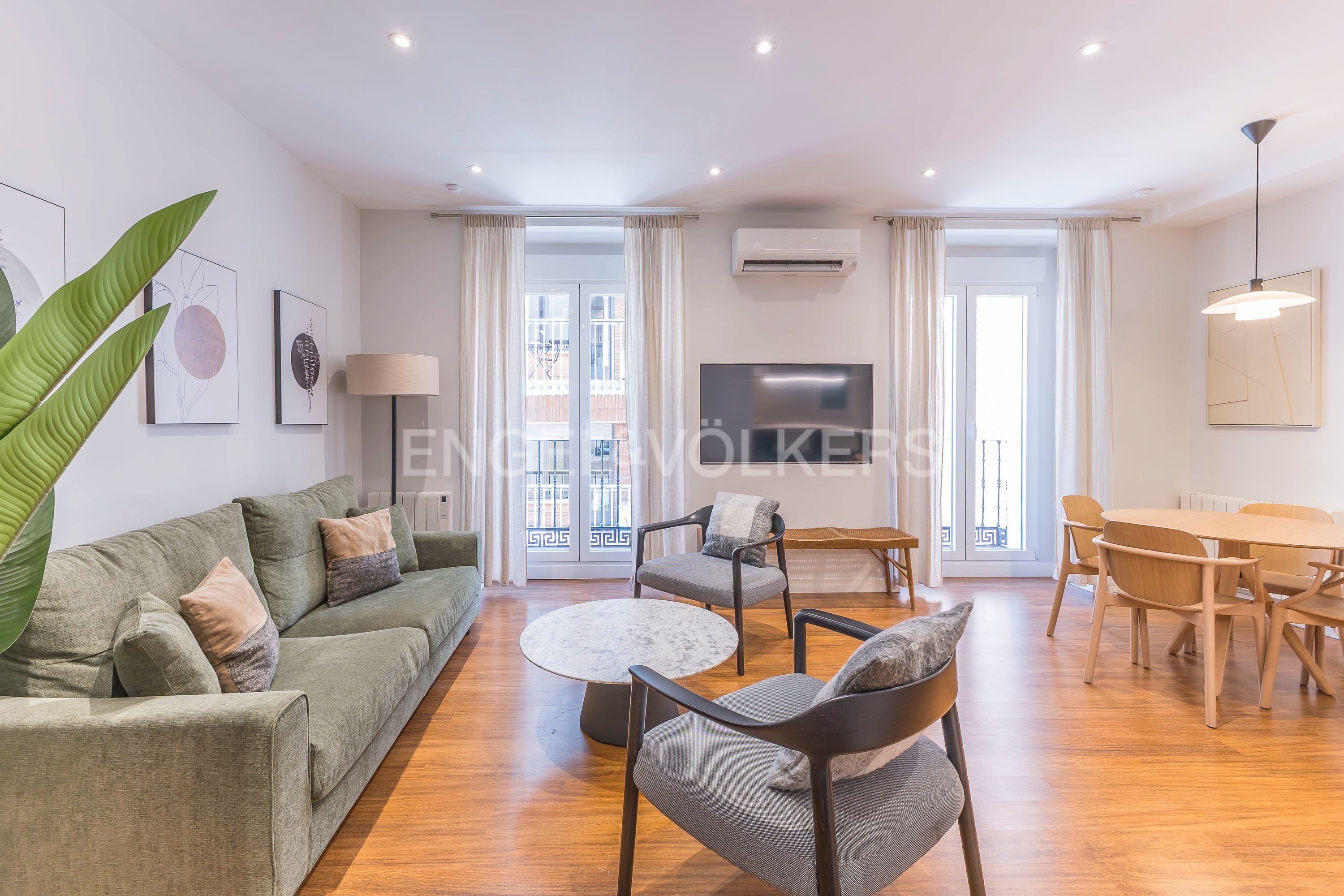 Living room of Apartment to rent in  Madrid Capital  with Air Conditioner, Heating and Furnished