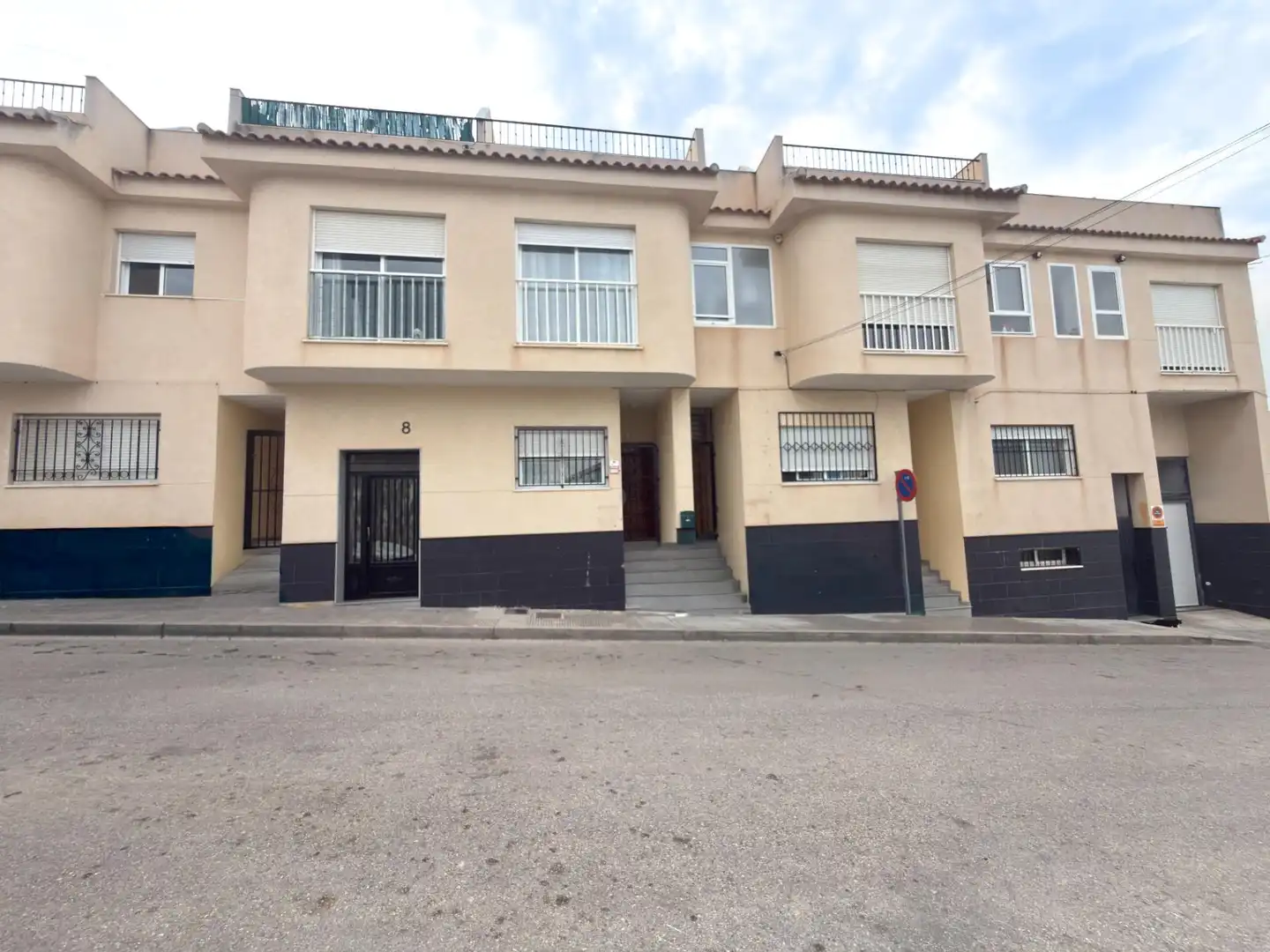 Vista exterior de Dúplex en venta en Cox con Terraza, Trastero y Amueblado