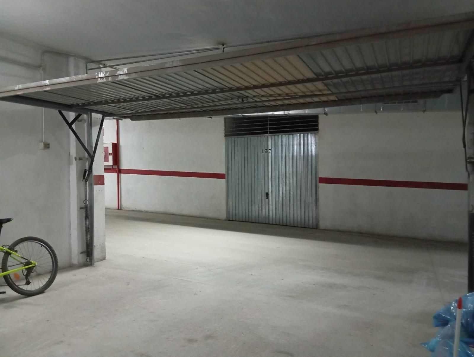 Parking of Garage for sale in La Unión