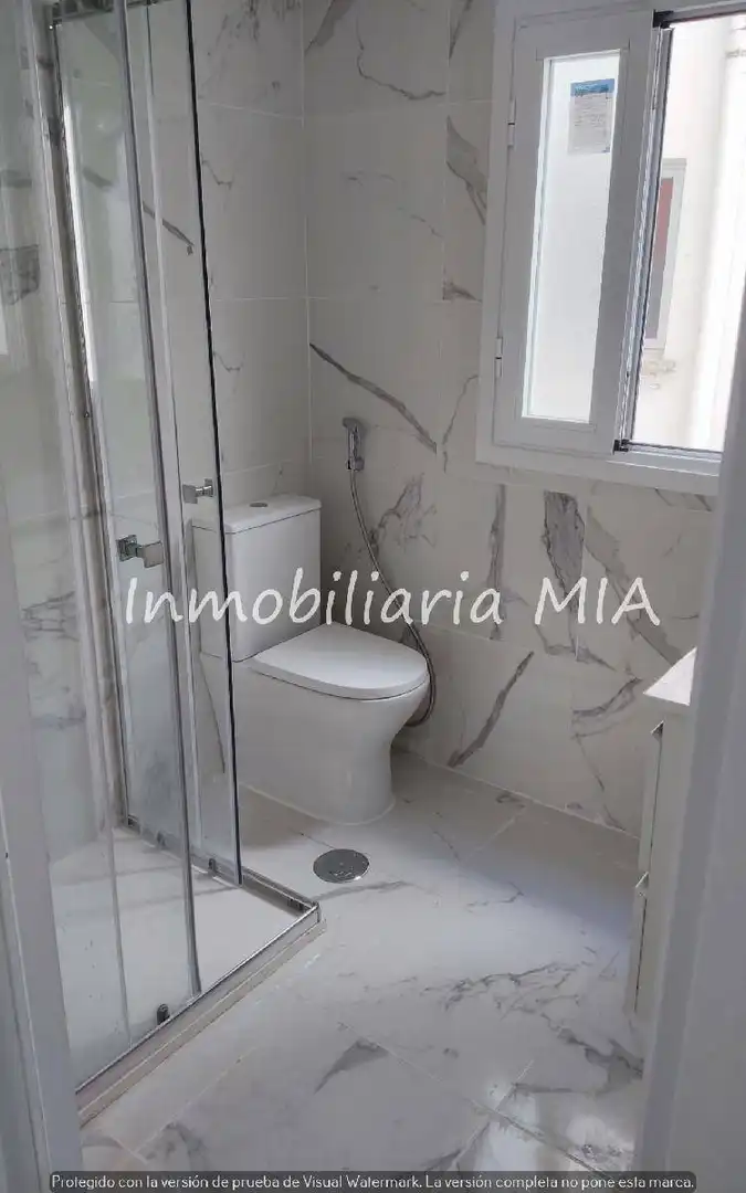 Baño de Piso en venta en Torremolinos