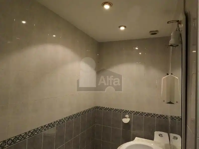 Baño de Oficina en venta en Valencia con Aire acondicionado, Calefacción y Trastero