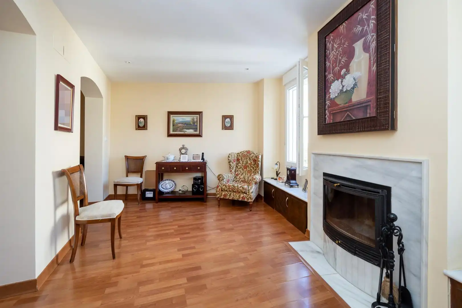 Living room of Detached homes for sale in Loja  with Air Conditioner, Heating and Parquet flooring