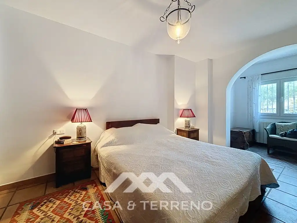 Dormitori de Casa o xalet en venda en Canillas de Albaida amb Aire condicionat, Calefacció i Jardí privat