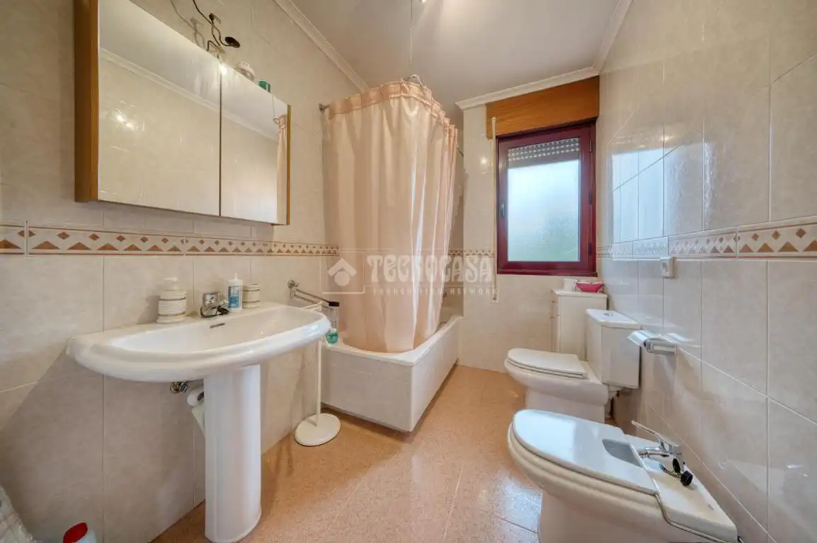 Baño de Casa o chalet en venta en Trigueros del Valle con Calefacción, Jardín privado y Piscina