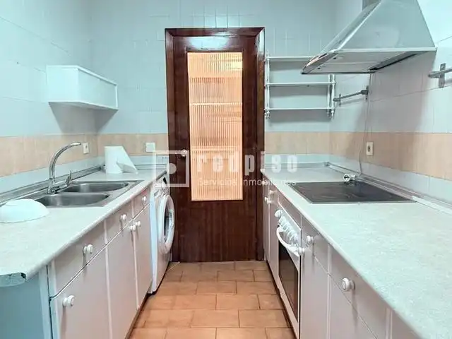 Cuina de Edifici en venda en Madrid