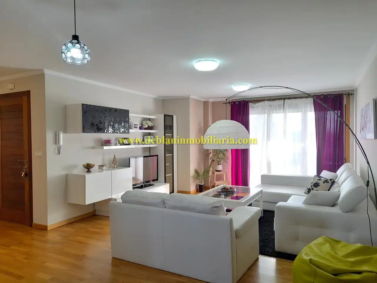 Sala d'estar de Casa o xalet de lloguer en Tui amb Calefacció, Jardí privat i Terrassa