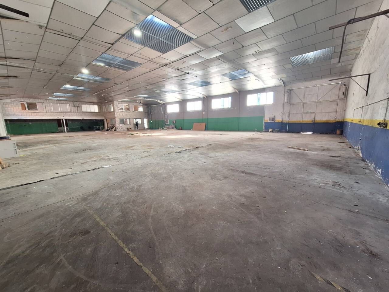 Nau industrial en venda en Humanes de Madrid