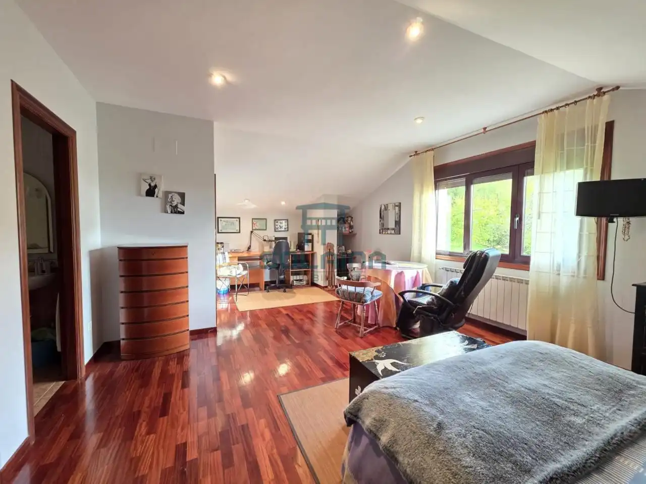 Sala de estar de Casa o chalet en venta en Esgos con Calefacción, Jardín privado y Parquet