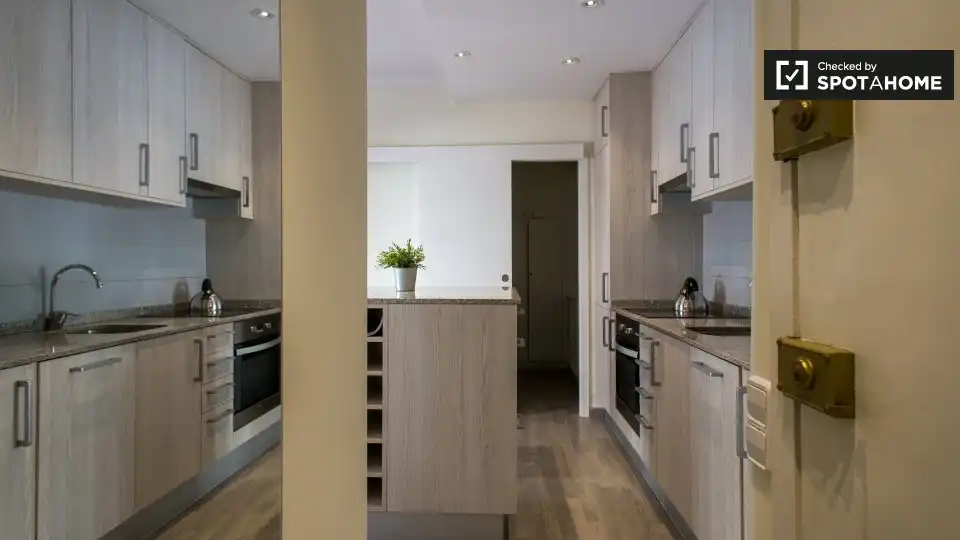 Cocina de Piso de alquiler en Barcelona con Aire acondicionado, Calefacción y Amueblado