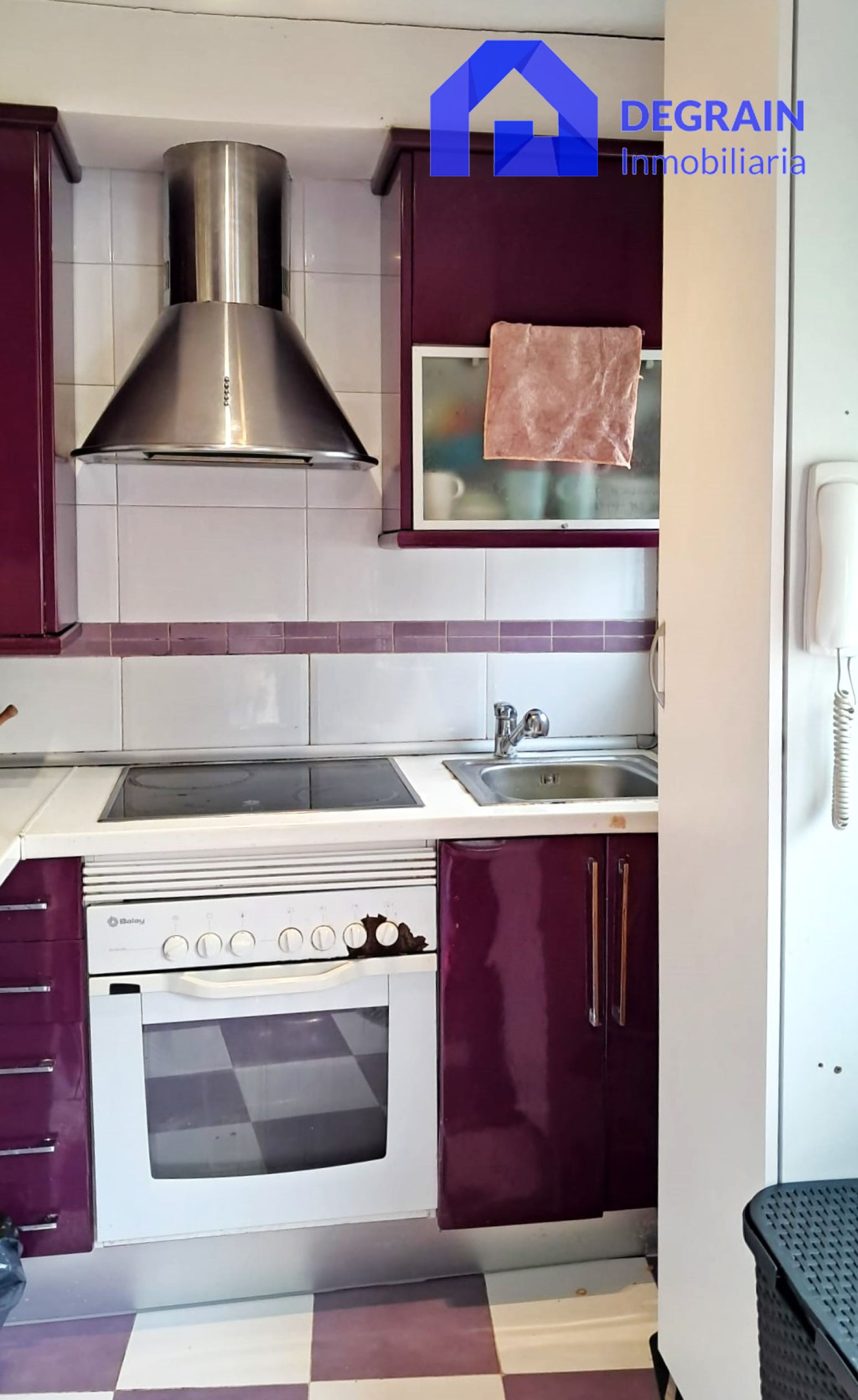 Kitchen of Flat for sale in Oviedo   with Heating and Private garden