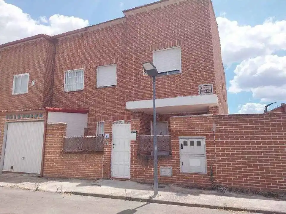 Vista exterior de Casa o xalet en venda en Chozas de Canales