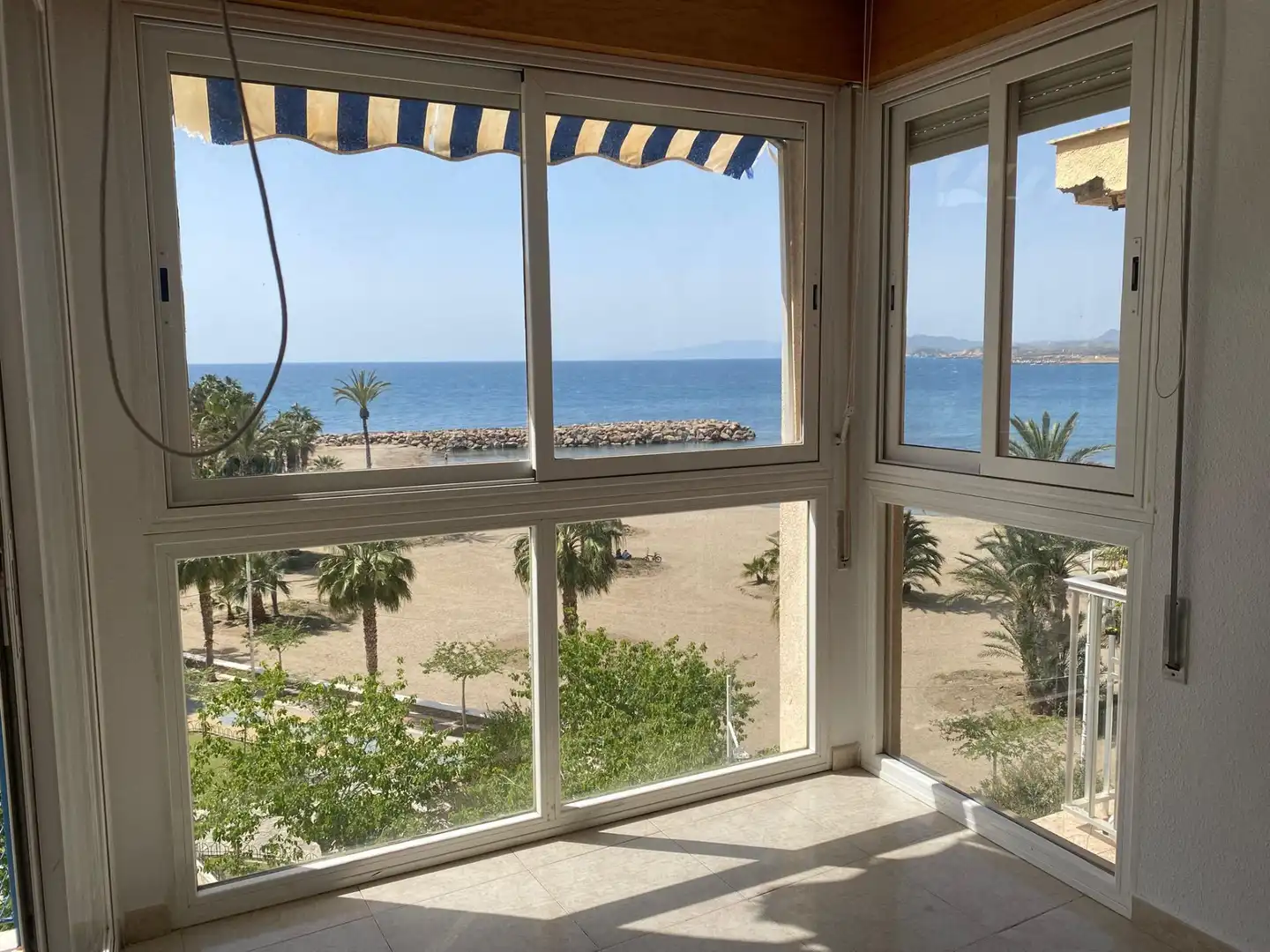 Schlafzimmer von Wohnung zur Miete in Águilas mit Möbliert und Balkon