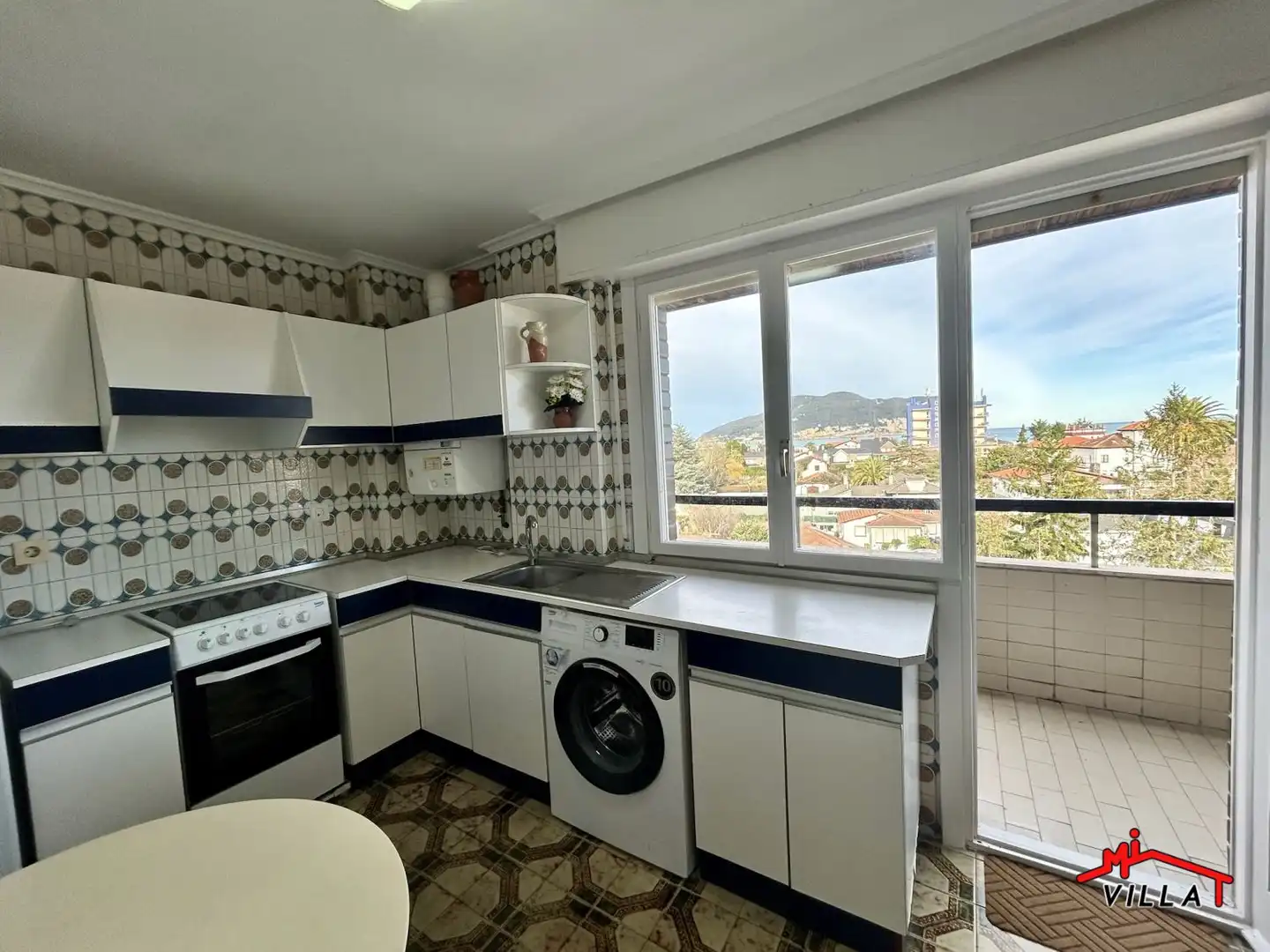 Kitchen of Flat for sale in Laredo  with Terrace