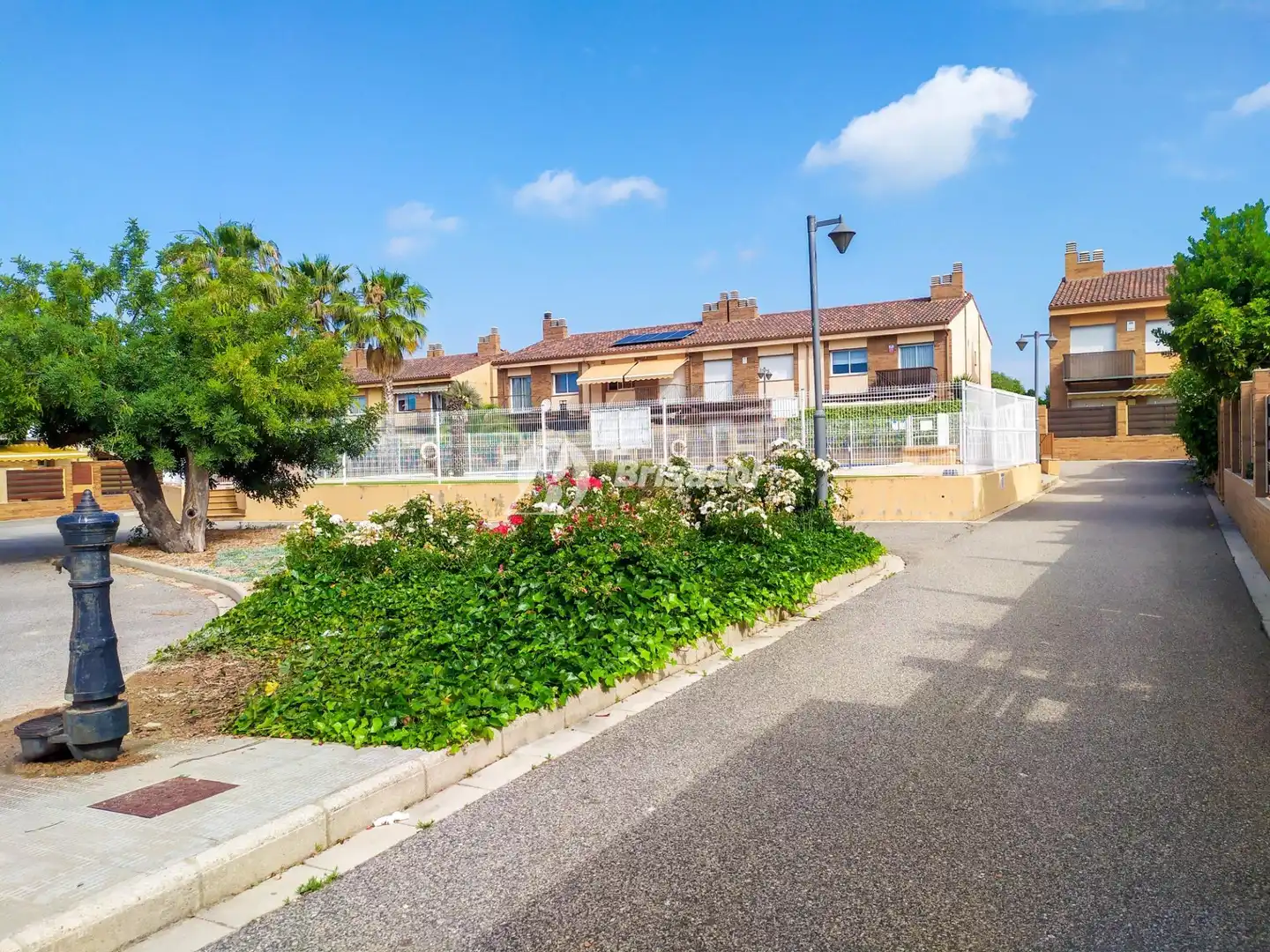 Vista exterior de Casa adosada en venta en Cambrils con Aire acondicionado, Calefacción y Jardín privado