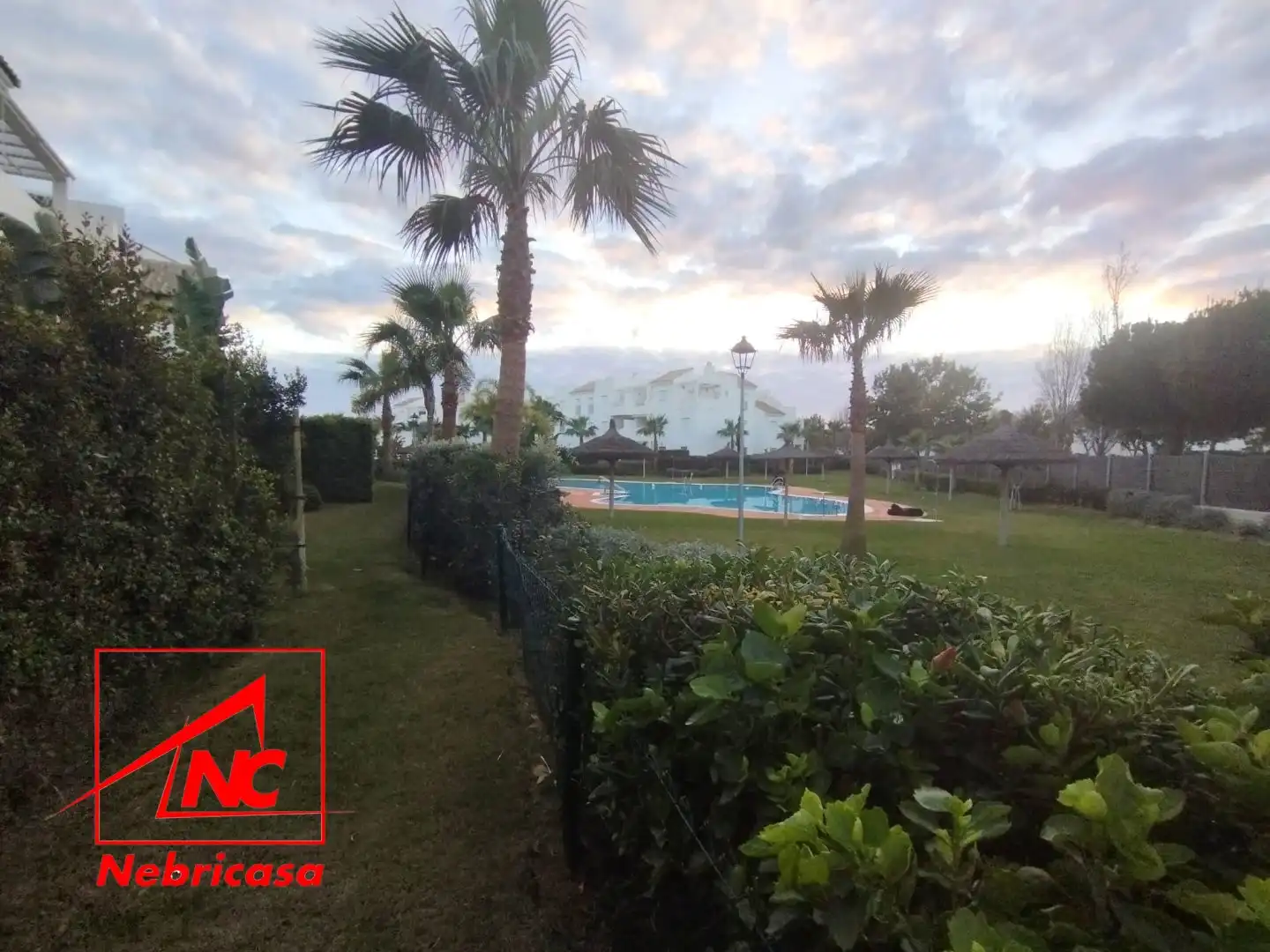 Garten von Wohnung zur Miete in Chipiona mit Klimaanlage, Terrasse und Schwimmbad