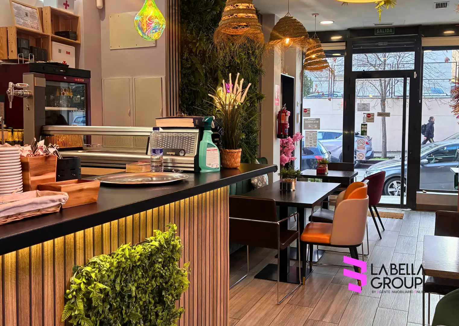 Local en traspaso en  Madrid Capital con Aire acondicionado, Calefacción y Terraza