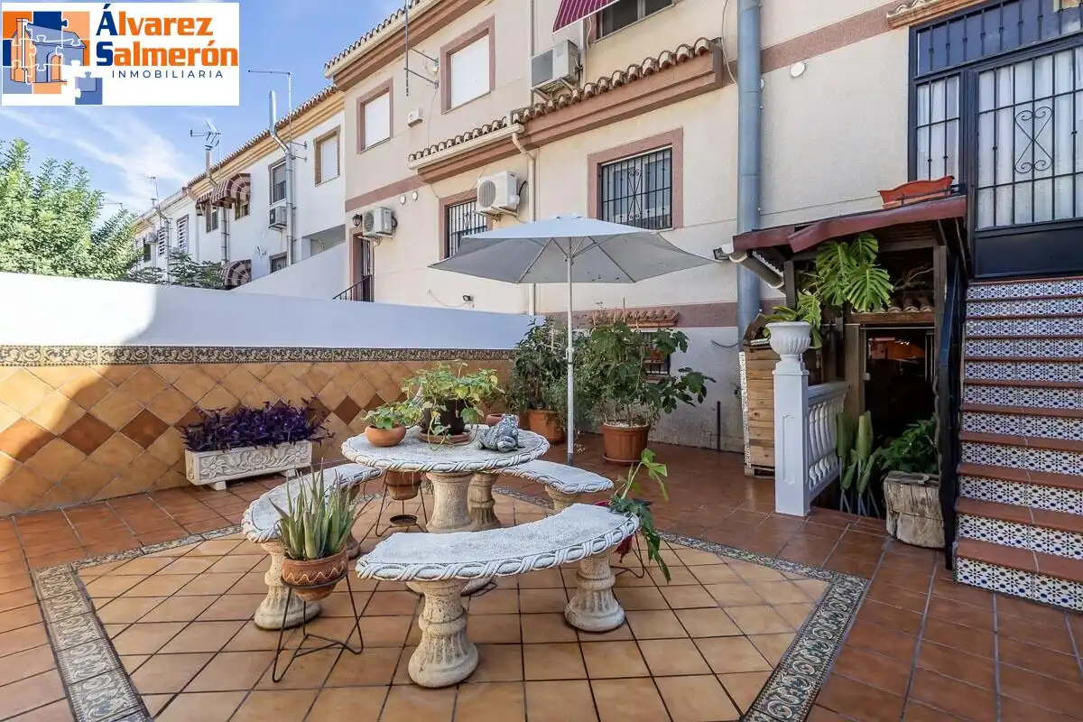 Casa a schiera con terrazza in vendita a Calle de Jerónimo de Rueda, imagen 3