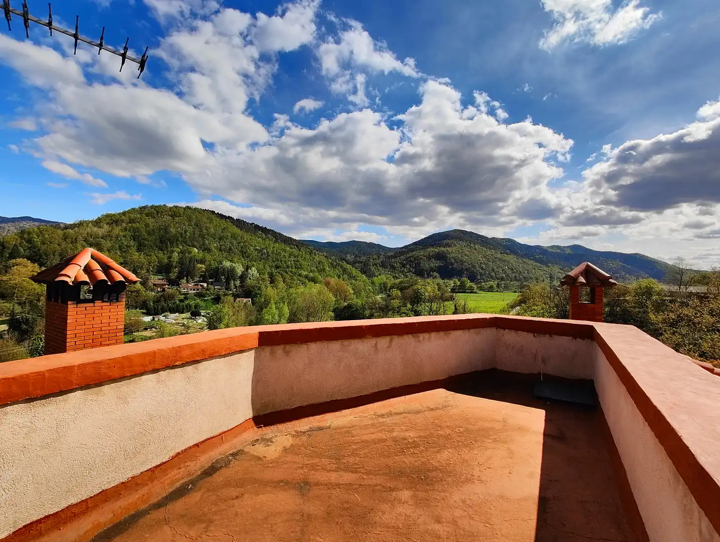 Terrassa de Casa o xalet en venda en Sant Joan de les Abadesses amb Calefacció, Jardí privat i Terrassa
