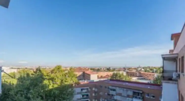 Vista exterior de Pis en venda en Carabanchel