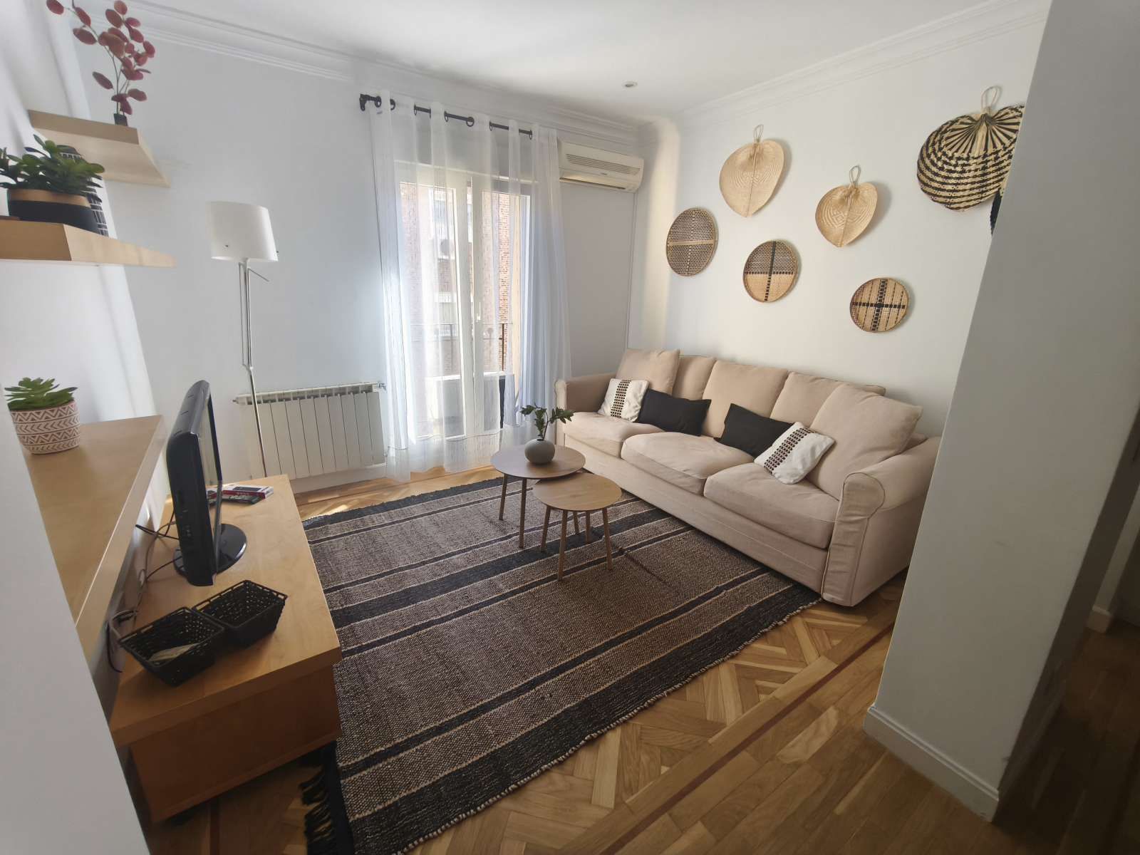 Sala de estar de Apartamento para compartir en  Madrid Capital con Aire acondicionado, Calefacción y Terraza