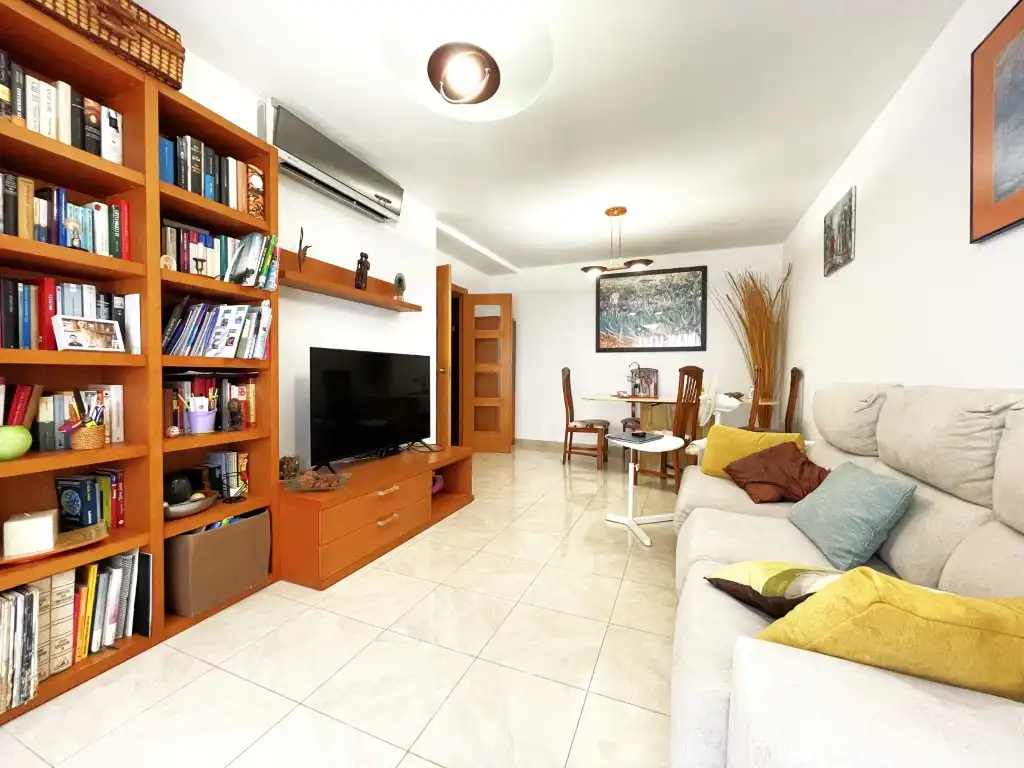 Living room of Flat for sale in Benicasim / Benicàssim  with Air Conditioner, Oven and Washing machine