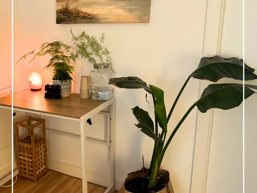 Sala de estar de Oficina de alquiler en A Coruña Capital  con Calefacción, Amueblado y Internet