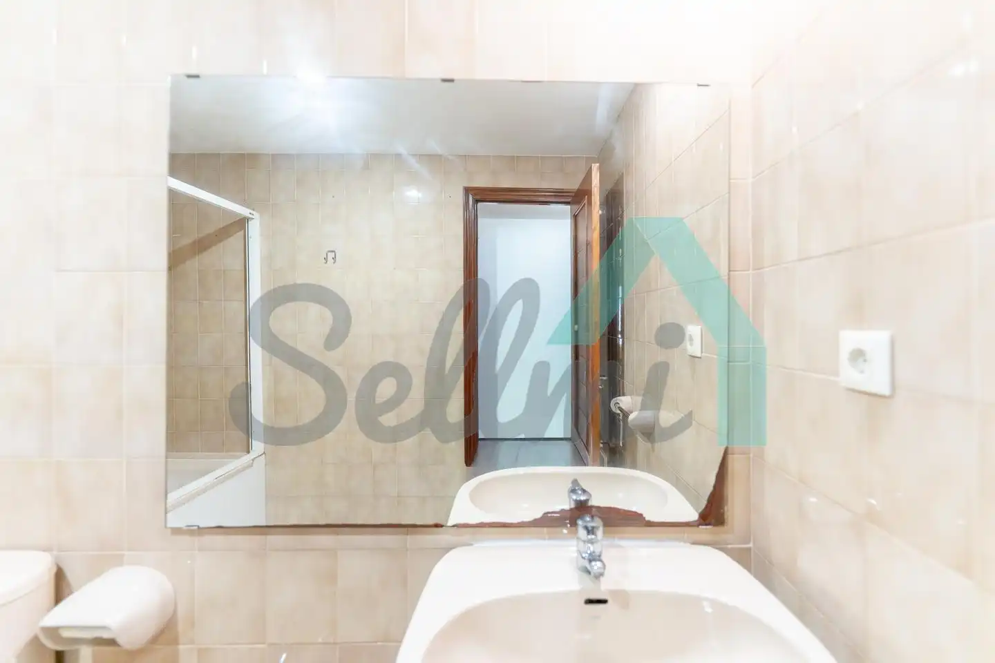 Baño de Piso en venta en Ería - Masip