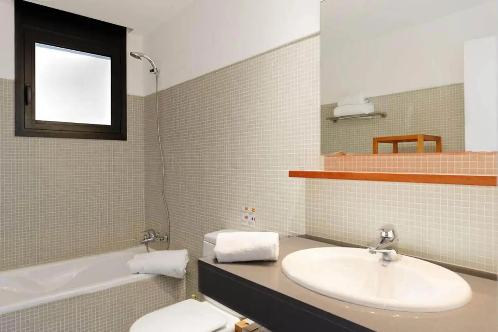Detached house with pool for sale in Josep Clarà, imagen 17